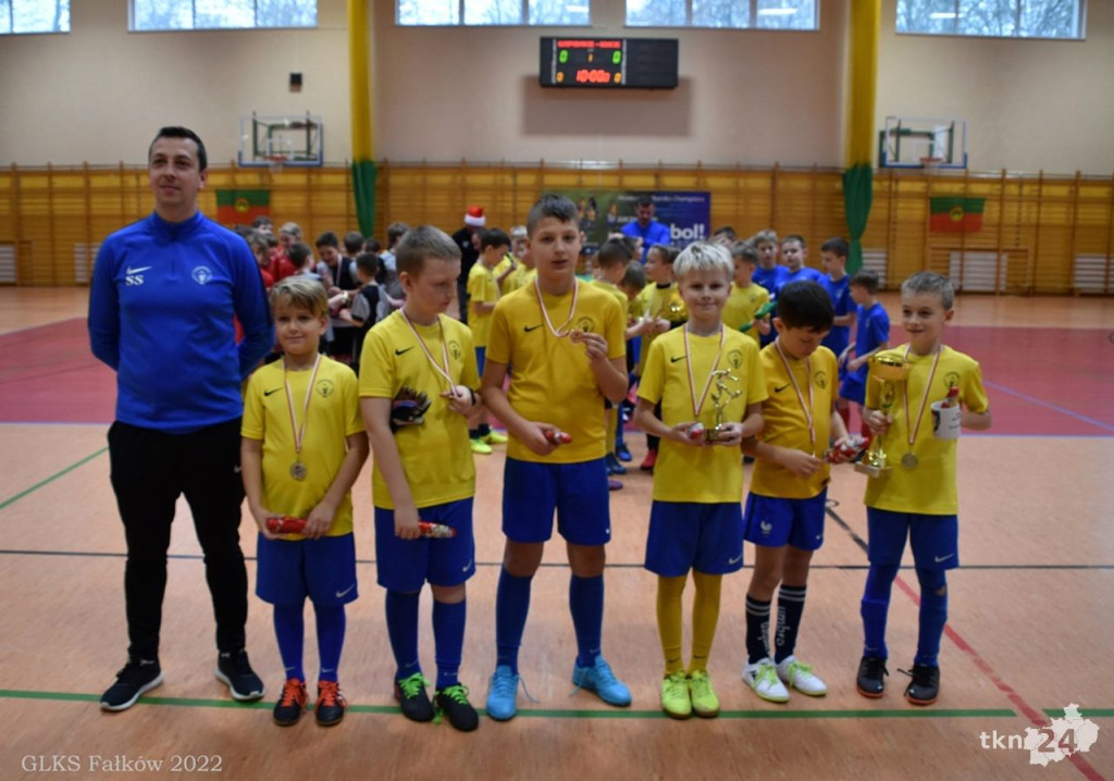 Mundialowe emocje w Fałkowie. Zagrali w futbol dla Bruna [wideo, zdjęcia]