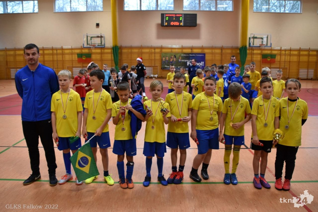 Mundialowe emocje w Fałkowie. Zagrali w futbol dla Bruna [wideo, zdjęcia]