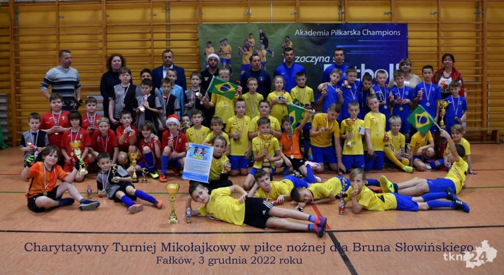 Mundialowe emocje w Fałkowie. Zagrali w futbol dla Bruna [wideo, zdjęcia]