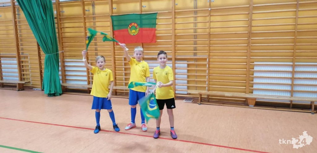 Mundialowe emocje w Fałkowie. Zagrali w futbol dla Bruna [wideo, zdjęcia]