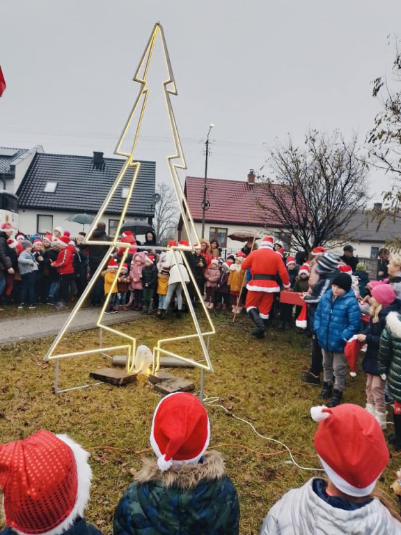 Do Fałkowa także dotarł Mikołaj! [zdjęcia]