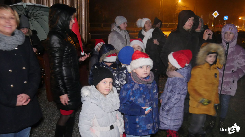 Rozbłysła stąporkowska choinka! [wideo, zdjęcia]