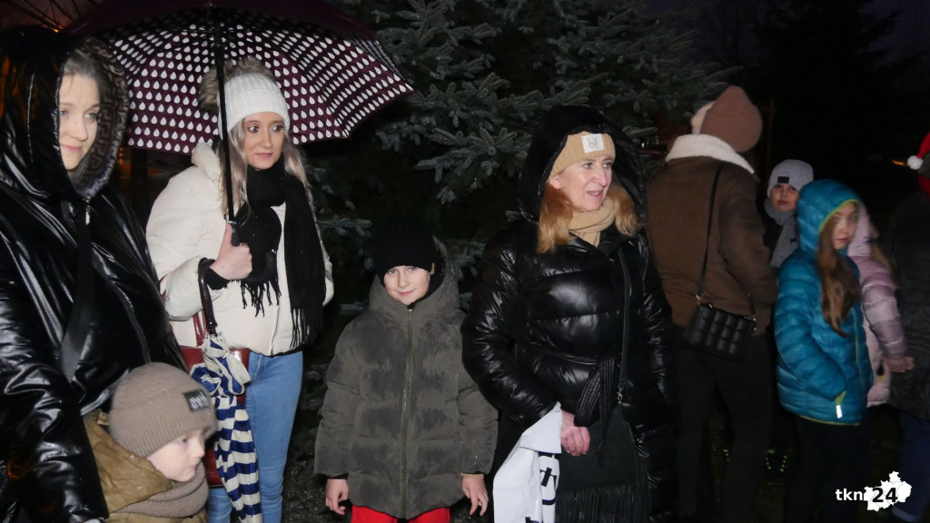 Rozbłysła stąporkowska choinka! [wideo, zdjęcia]