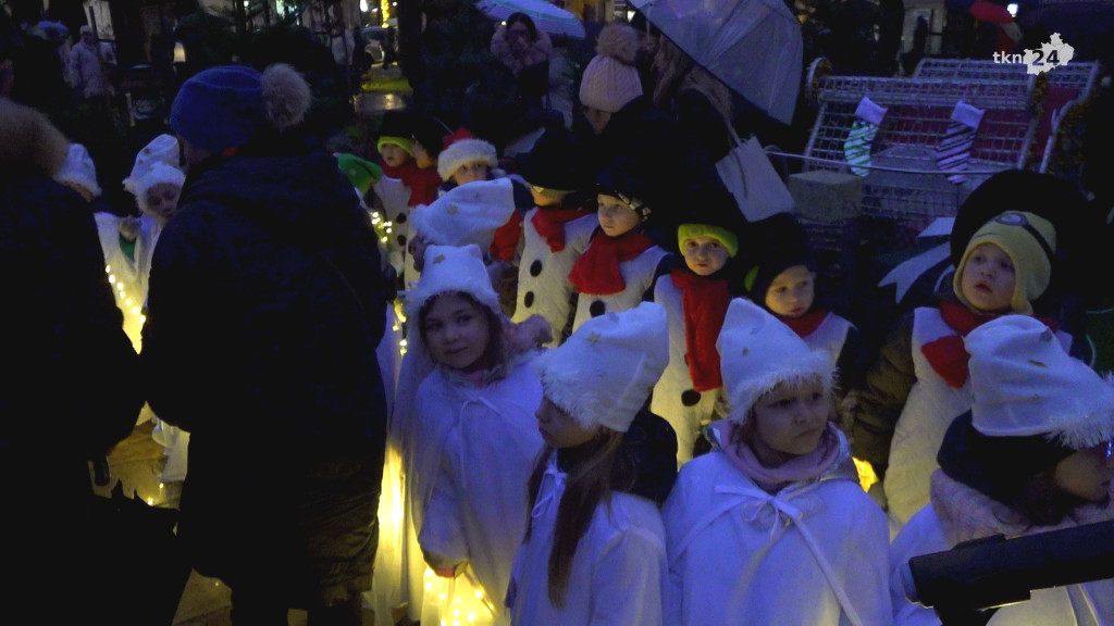 Bożonarodzeniowy cud! Miasto Końskie ożyło! [wideo, zdjęcia]