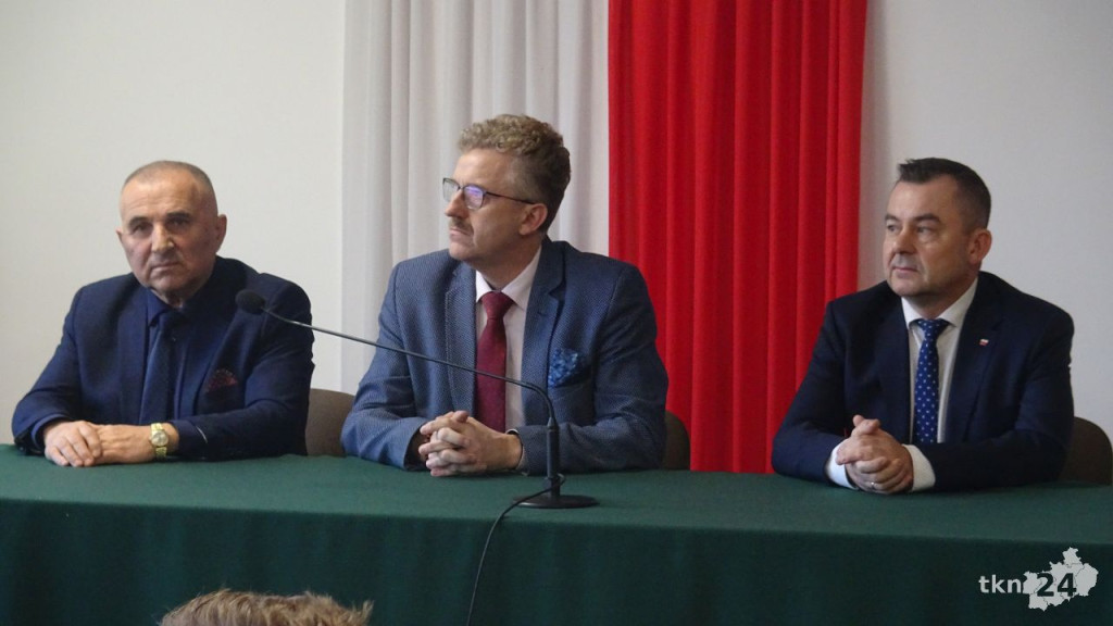 Starosta docenił stypendystów Premiera i Ministra Edukacji! [wideo, zdjęcia]