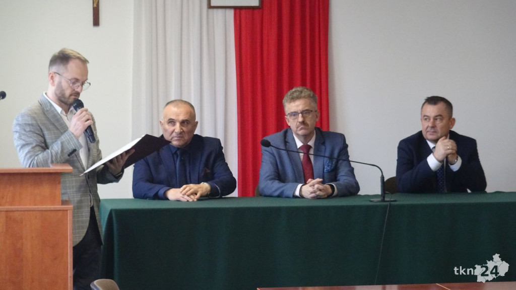 Starosta docenił stypendystów Premiera i Ministra Edukacji! [wideo, zdjęcia]