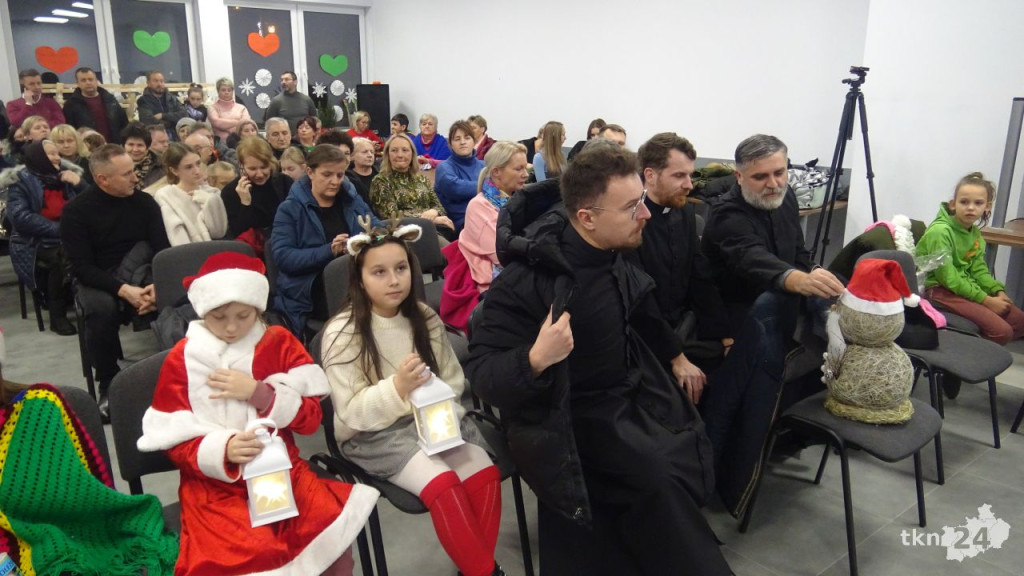 Fałków: Piękny charytatywny wieczór! Czuć było magię świąt [wideo, zdjęcia]