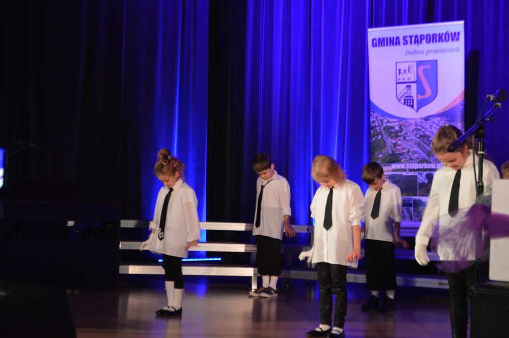 Dzieci dla Dzieci. Charytatywny koncert w Stąporkowie [fotorelacja]