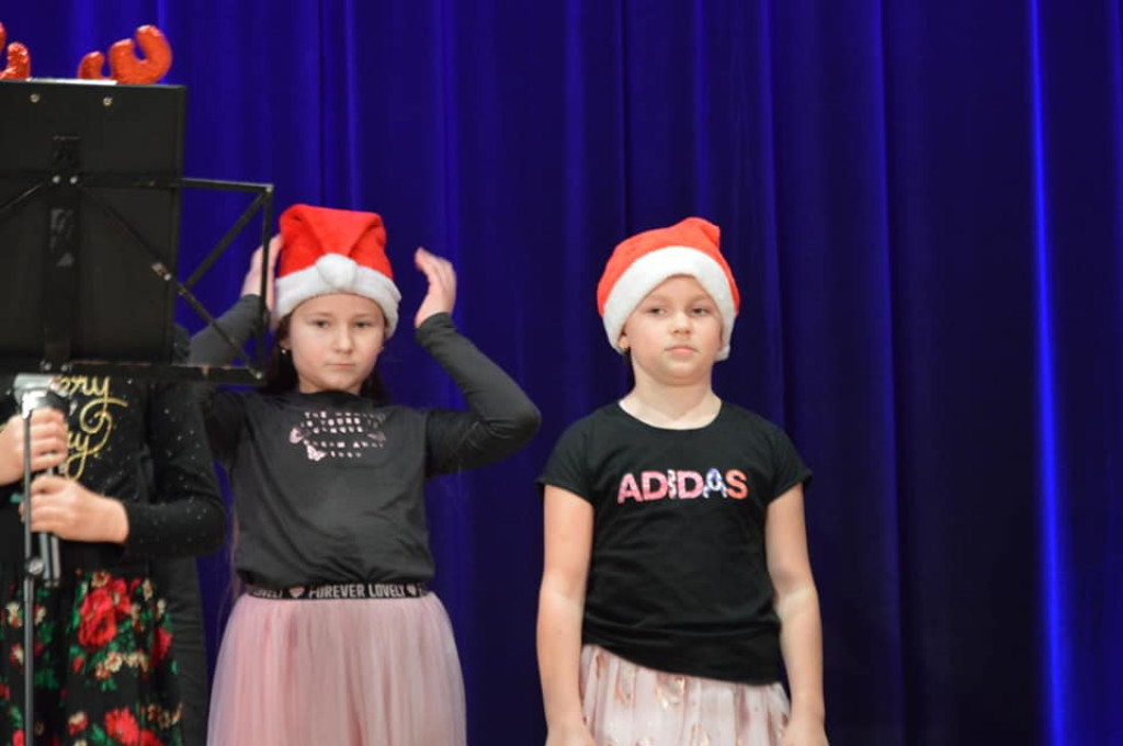 Dzieci dla Dzieci. Charytatywny koncert w Stąporkowie [fotorelacja]