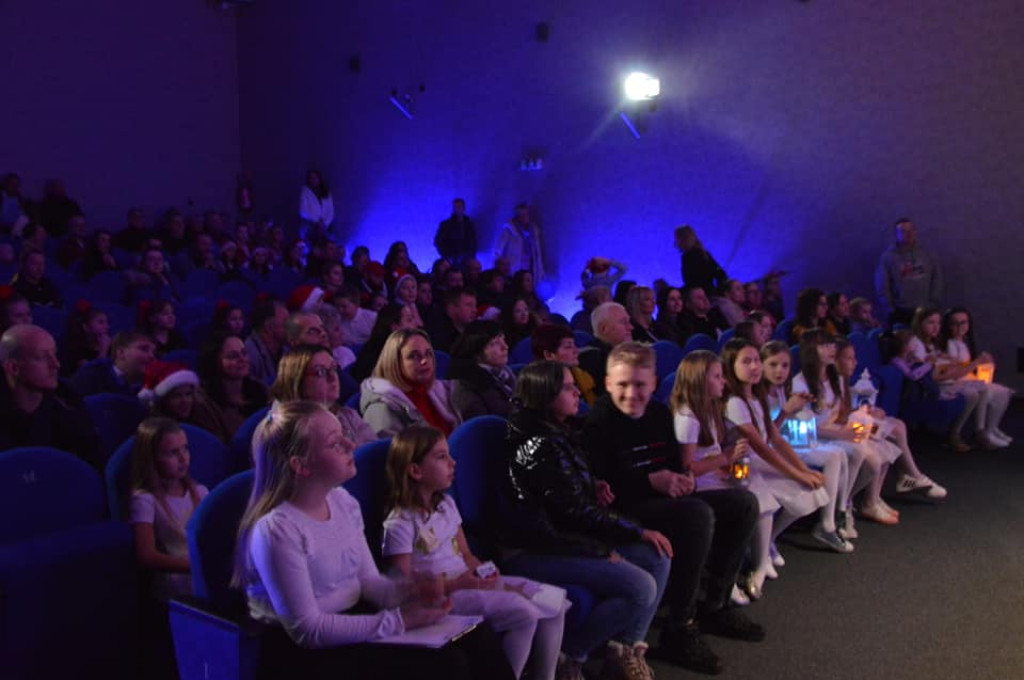 Dzieci dla Dzieci. Charytatywny koncert w Stąporkowie [fotorelacja]