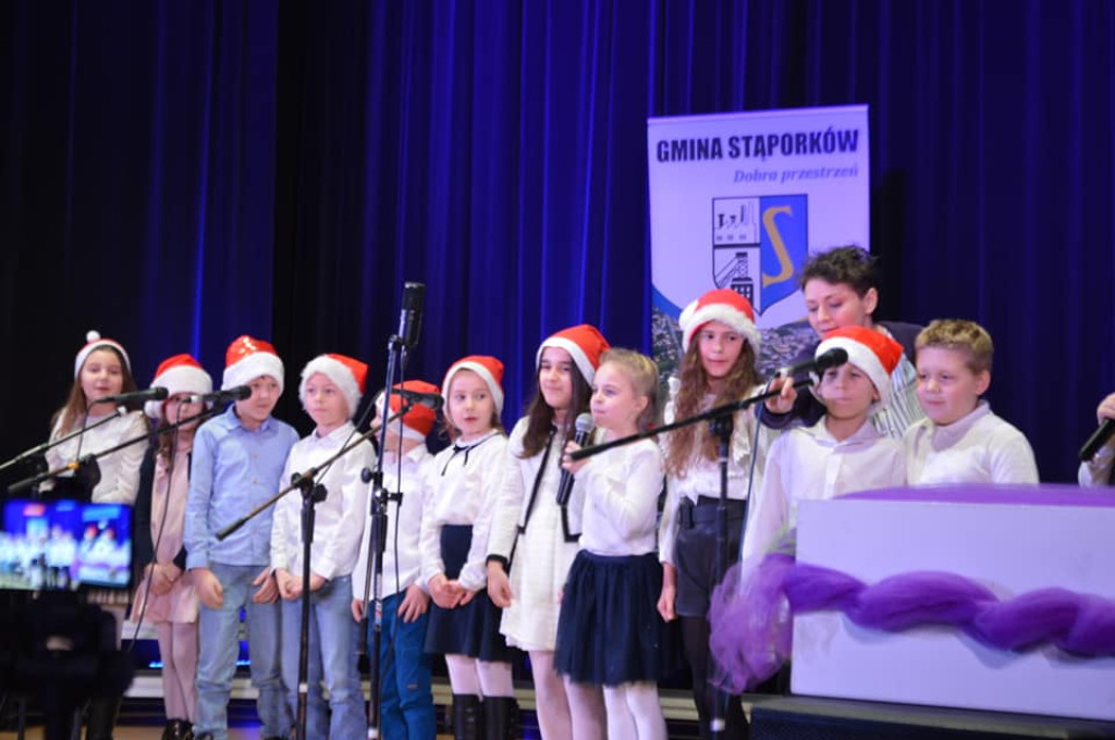 Dzieci dla Dzieci. Charytatywny koncert w Stąporkowie [fotorelacja]