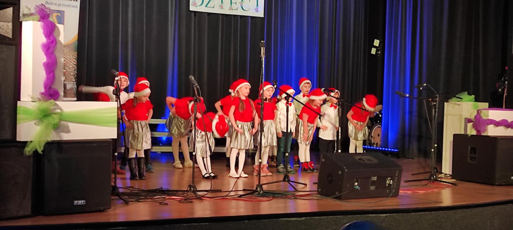 Dzieci dla Dzieci. Charytatywny koncert w Stąporkowie [fotorelacja]