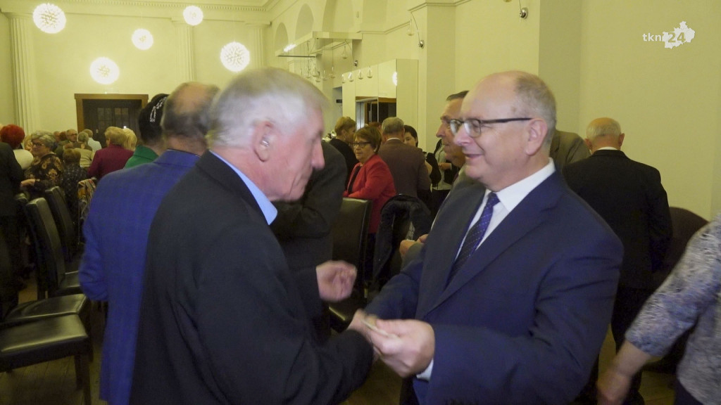 Emeryci, renciści i inwalidzi spotkali się na wigilii [wideo, zdjęcia]