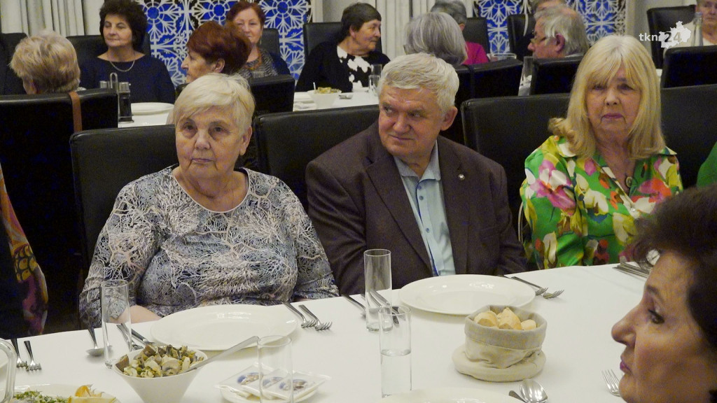 Emeryci, renciści i inwalidzi spotkali się na wigilii [wideo, zdjęcia]