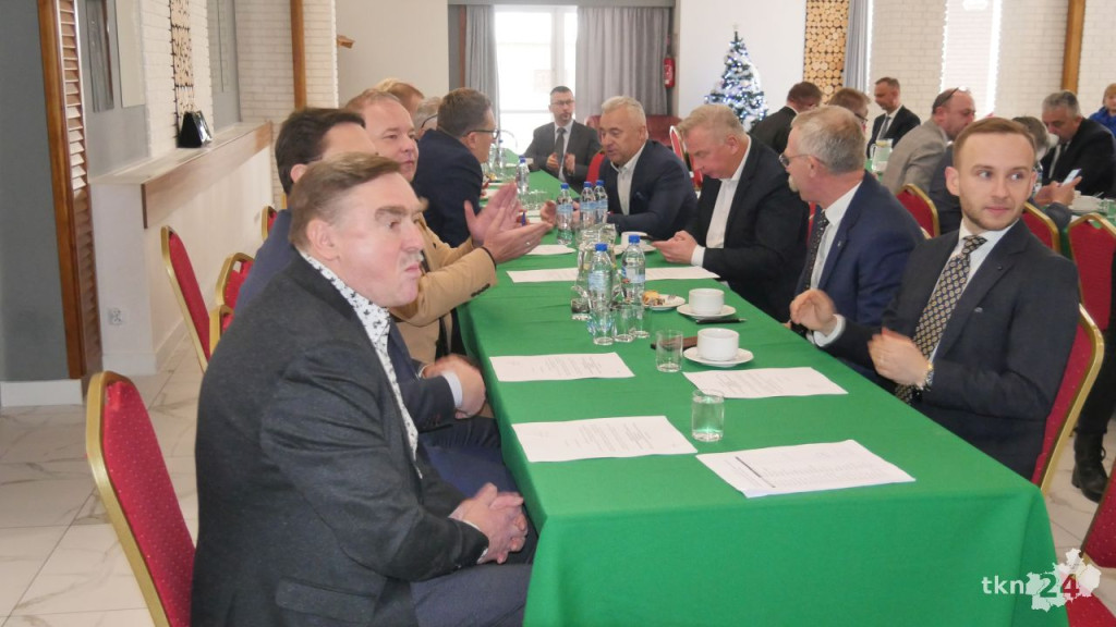 Szefowie świętokrzyskich samorządów debatowali w Sielpi [wideo, zdjęcia]