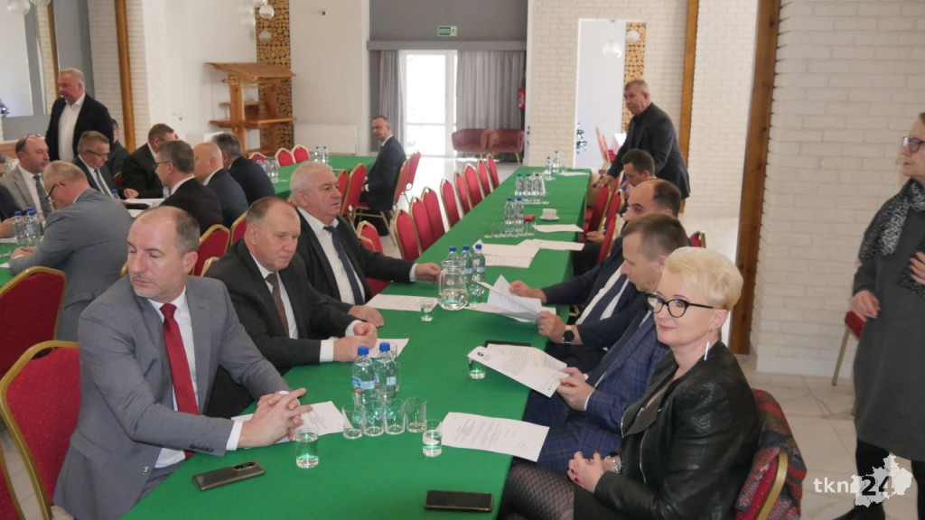Szefowie świętokrzyskich samorządów debatowali w Sielpi [wideo, zdjęcia]