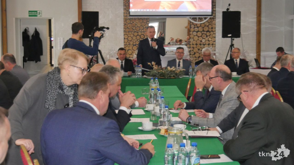 Szefowie świętokrzyskich samorządów debatowali w Sielpi [wideo, zdjęcia]