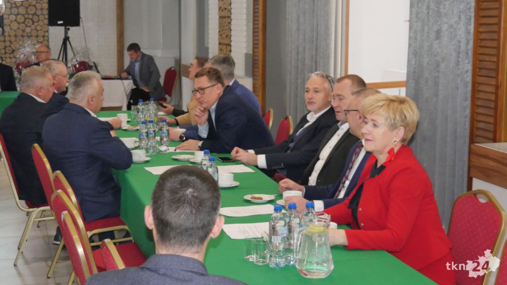 Szefowie świętokrzyskich samorządów debatowali w Sielpi [wideo, zdjęcia]