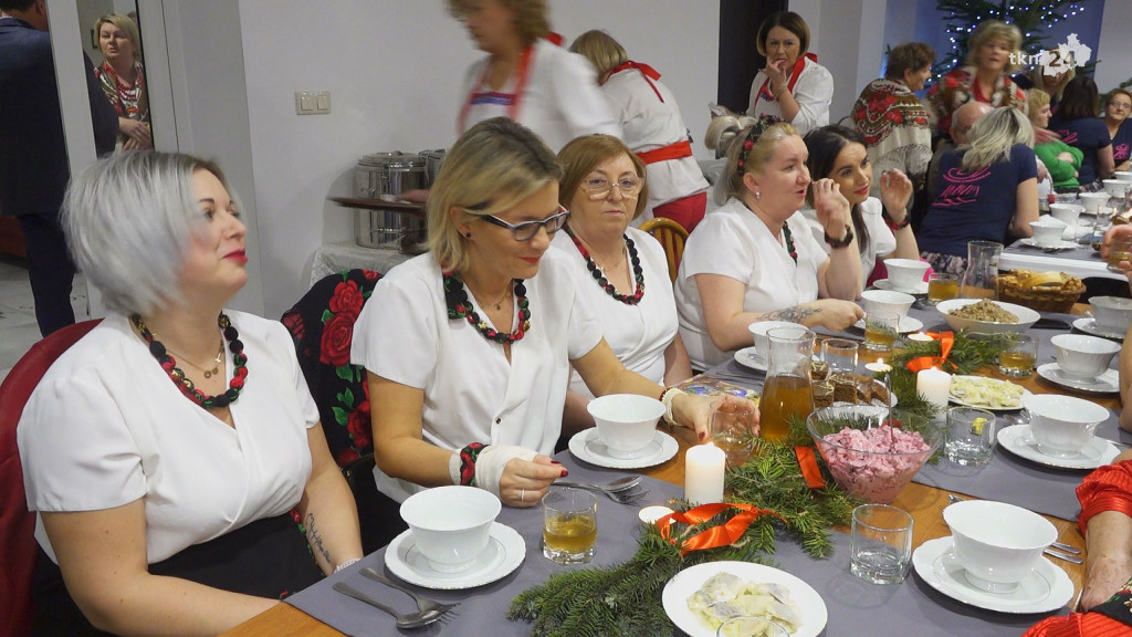 Wigilia Kół Gospodyń Wiejskich w Końskich. To było tradycyjne świętowanie [wideo, zdjęcia]