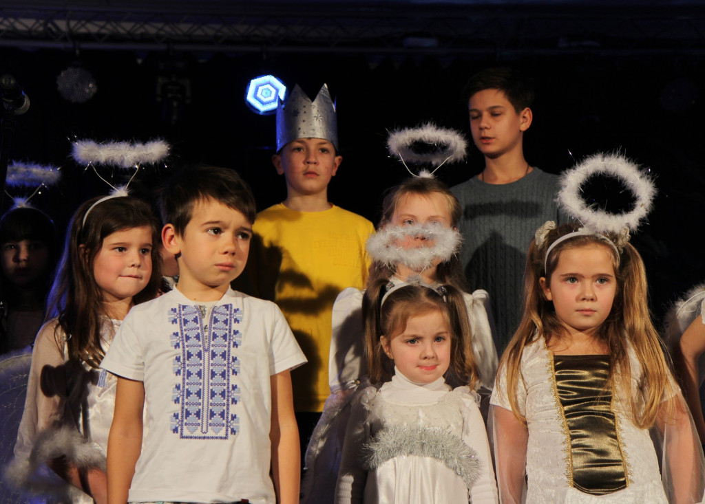 Po ukraińsku i po polsku. Świąteczny koncert w DK-u [zdjęcia]