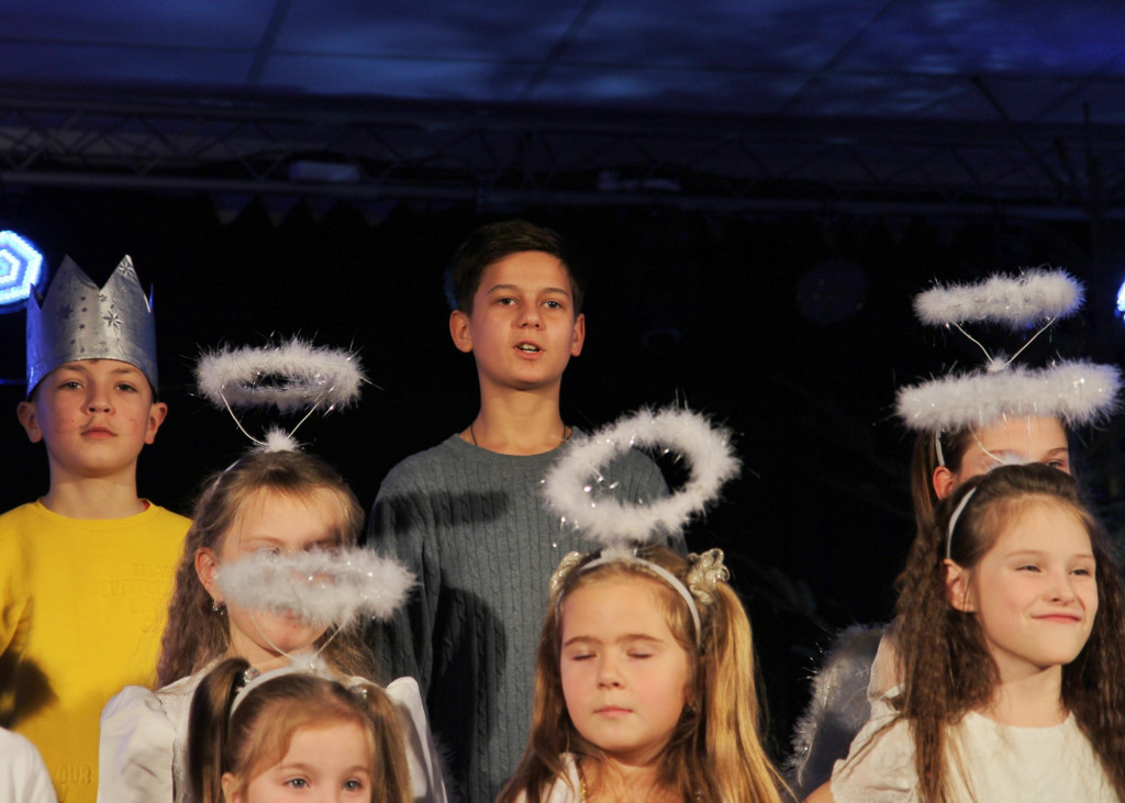 Po ukraińsku i po polsku. Świąteczny koncert w DK-u [zdjęcia]