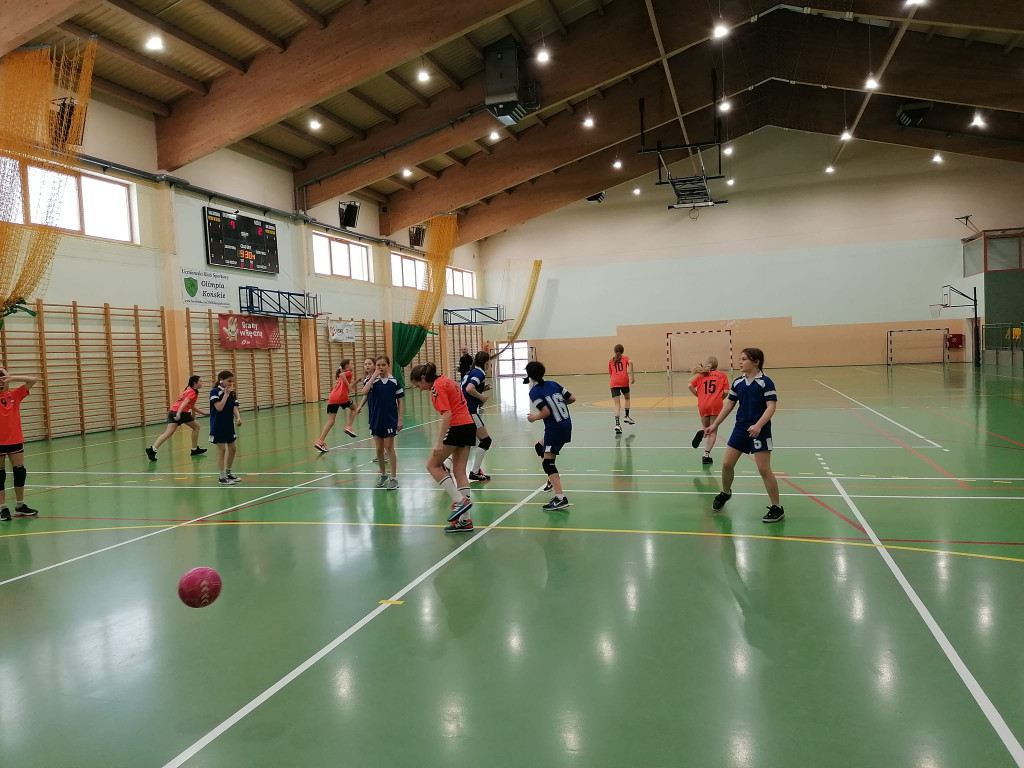 Olimpia zaprosiła do mikołajkowego grania [zdjęcia]