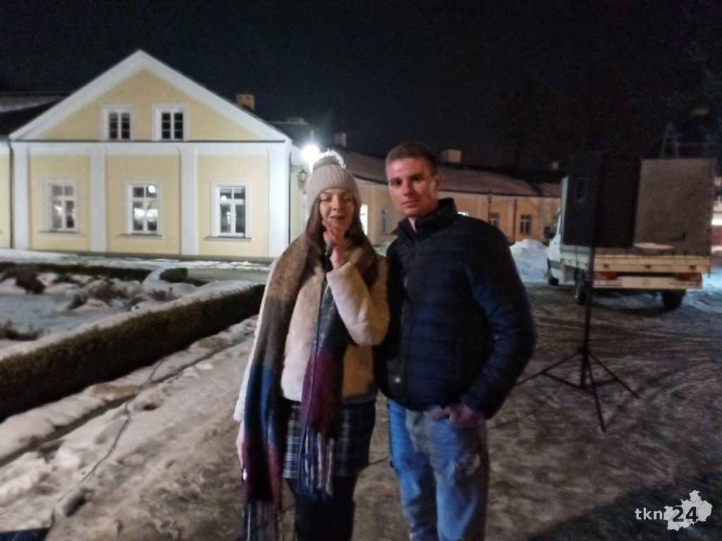 Przyjaciele postawili symboliczną choinkę dla Bruna pod UMiG Końskie [zdjęcia]