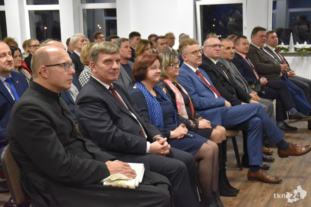 Powiatowa Wigilia w nowej sali konferencyjnej starostwa [wideo, zdjęcia]