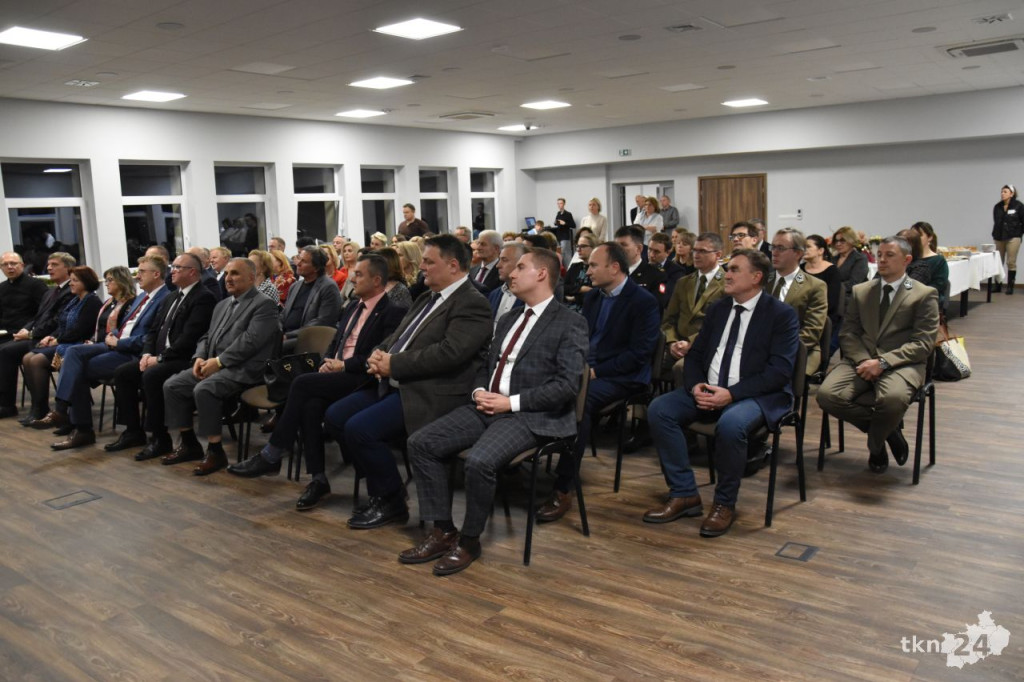 Powiatowa Wigilia w nowej sali konferencyjnej starostwa [wideo, zdjęcia]