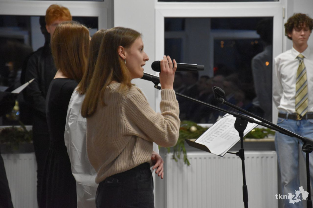 Powiatowa Wigilia w nowej sali konferencyjnej starostwa [wideo, zdjęcia]