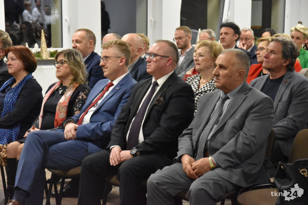 Powiatowa Wigilia w nowej sali konferencyjnej starostwa [wideo, zdjęcia]
