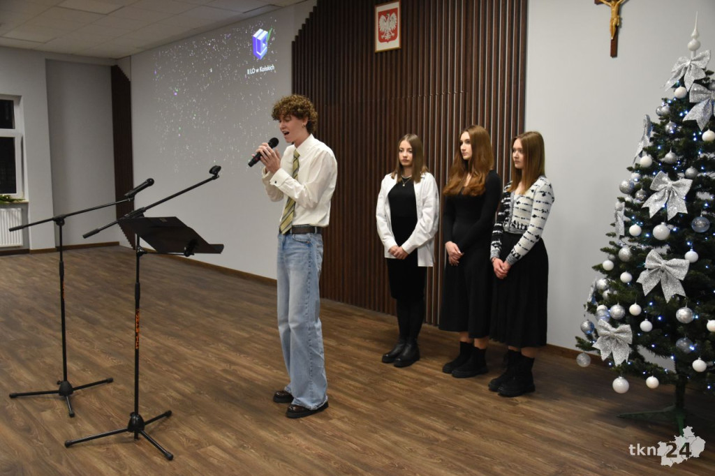 Powiatowa Wigilia w nowej sali konferencyjnej starostwa [wideo, zdjęcia]