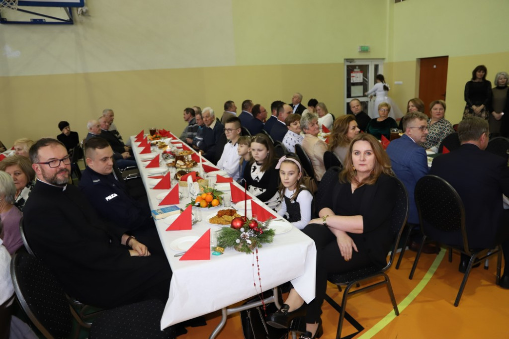 Spotkanie wigilijne w Szkole Podstawowej w Królewcu [zdjęcia]