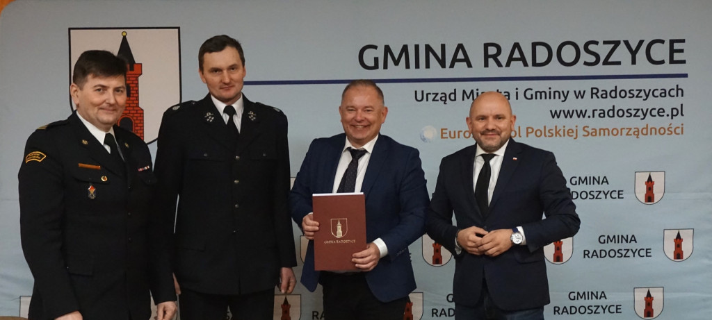 Strażacy z gminy Radoszyce ze sprzętem z Ministerstwa Sprawiedliwości [zdjęcia]