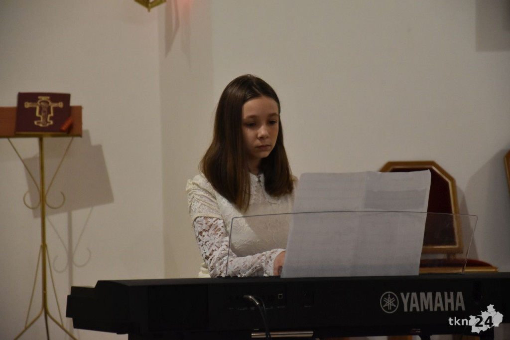 Kolędowy koncert uczniów koneckiej szkoły muzycznej [fotorelacja]