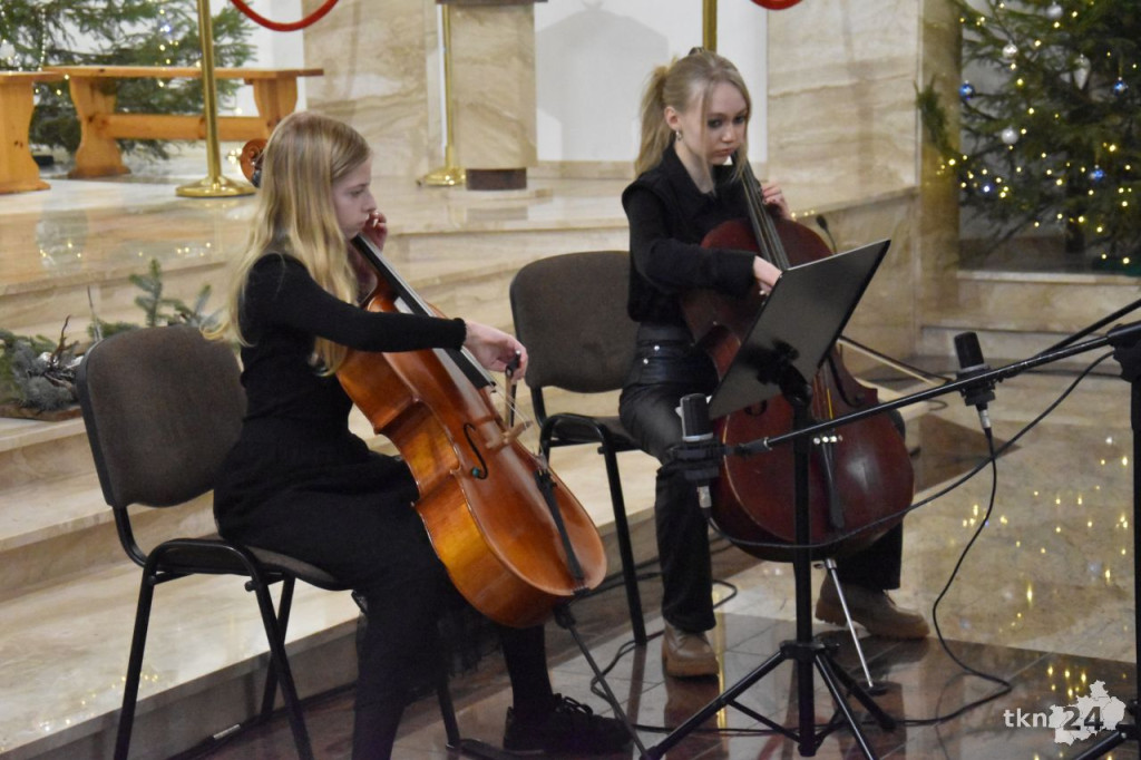 Kolędowy koncert uczniów koneckiej szkoły muzycznej [fotorelacja]