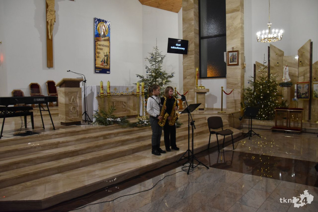 Kolędowy koncert uczniów koneckiej szkoły muzycznej [fotorelacja]