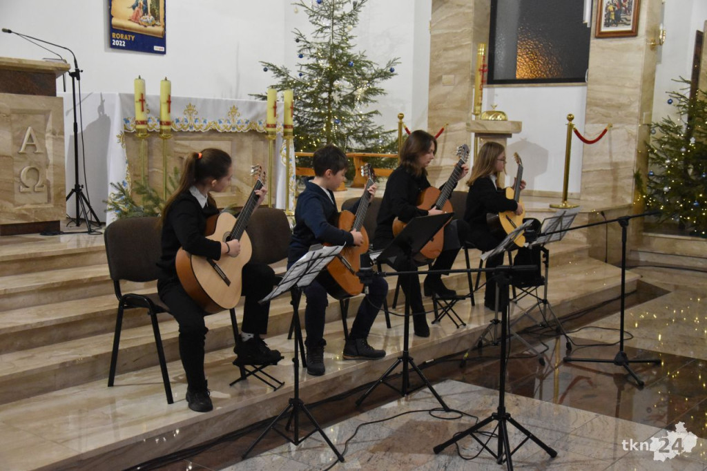 Kolędowy koncert uczniów koneckiej szkoły muzycznej [fotorelacja]