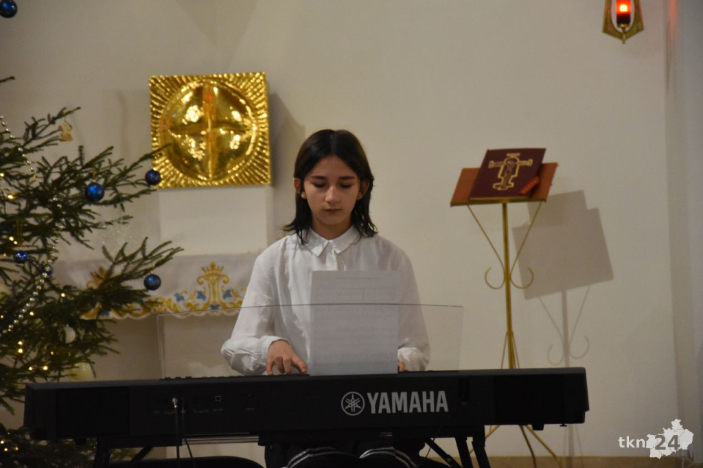Kolędowy koncert uczniów koneckiej szkoły muzycznej [fotorelacja]