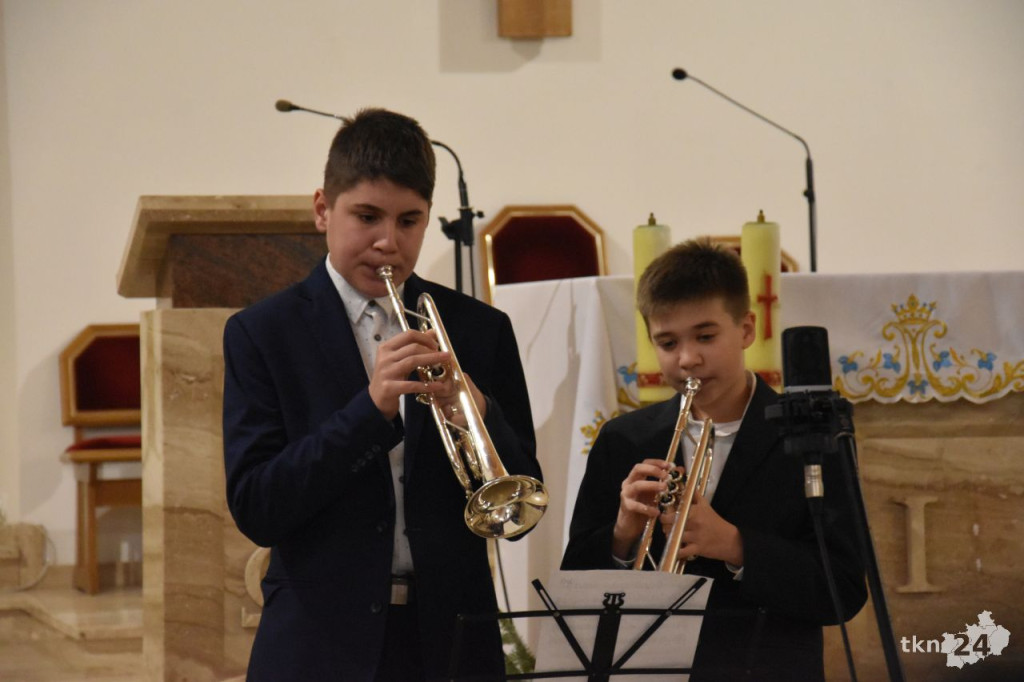 Kolędowy koncert uczniów koneckiej szkoły muzycznej [fotorelacja]