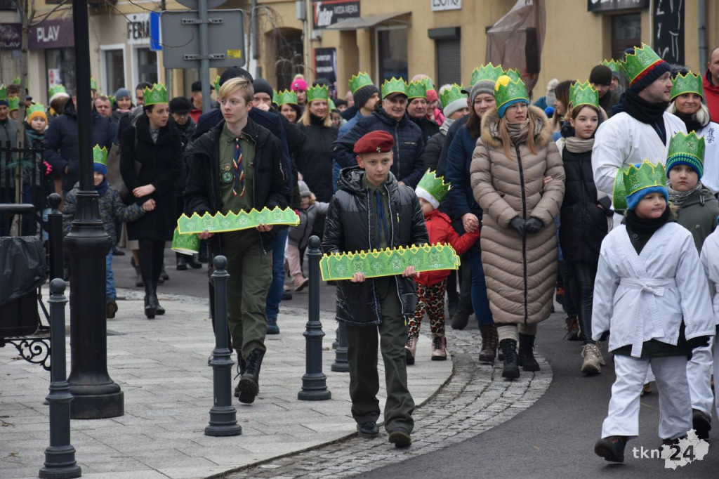 Trzej Królowie przybyli na konecki rynek [wideo, zdjęcia]