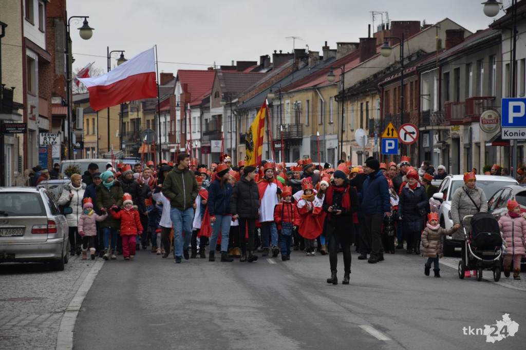 Trzej Królowie przybyli na konecki rynek [wideo, zdjęcia]