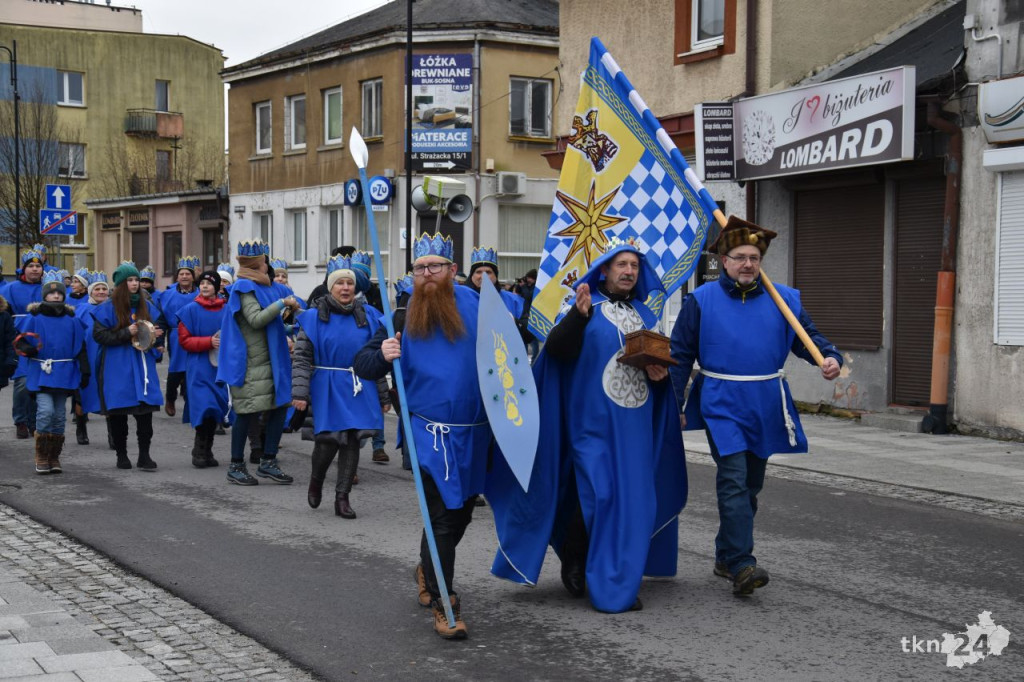 Trzej Królowie przybyli na konecki rynek [wideo, zdjęcia]