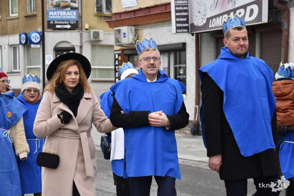 Trzej Królowie przybyli na konecki rynek [wideo, zdjęcia]