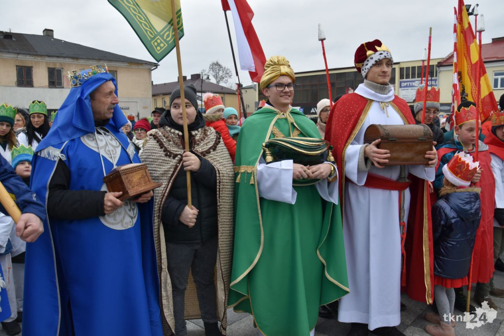 Trzej Królowie przybyli na konecki rynek [wideo, zdjęcia]