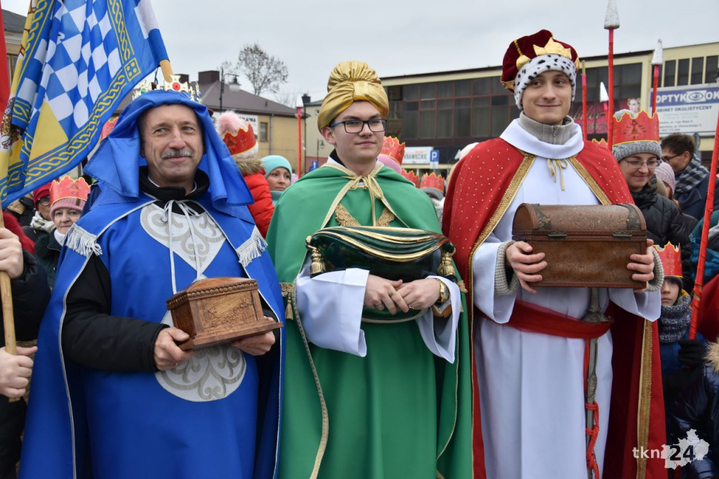 Trzej Królowie przybyli na konecki rynek [wideo, zdjęcia]