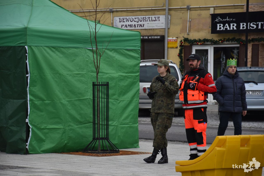 Trzej Królowie przybyli na konecki rynek [wideo, zdjęcia]