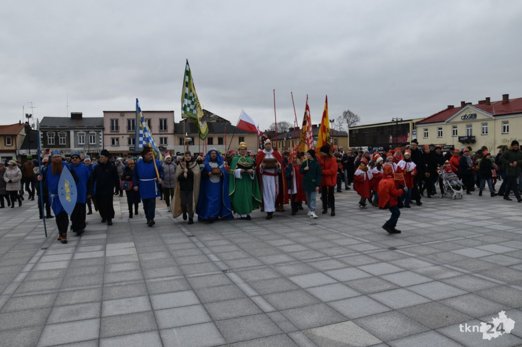 Trzej Królowie przybyli na konecki rynek [wideo, zdjęcia]