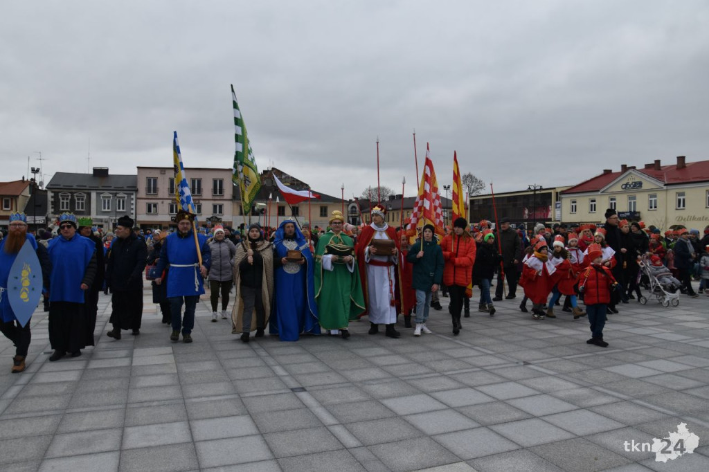 Trzej Królowie przybyli na konecki rynek [wideo, zdjęcia]