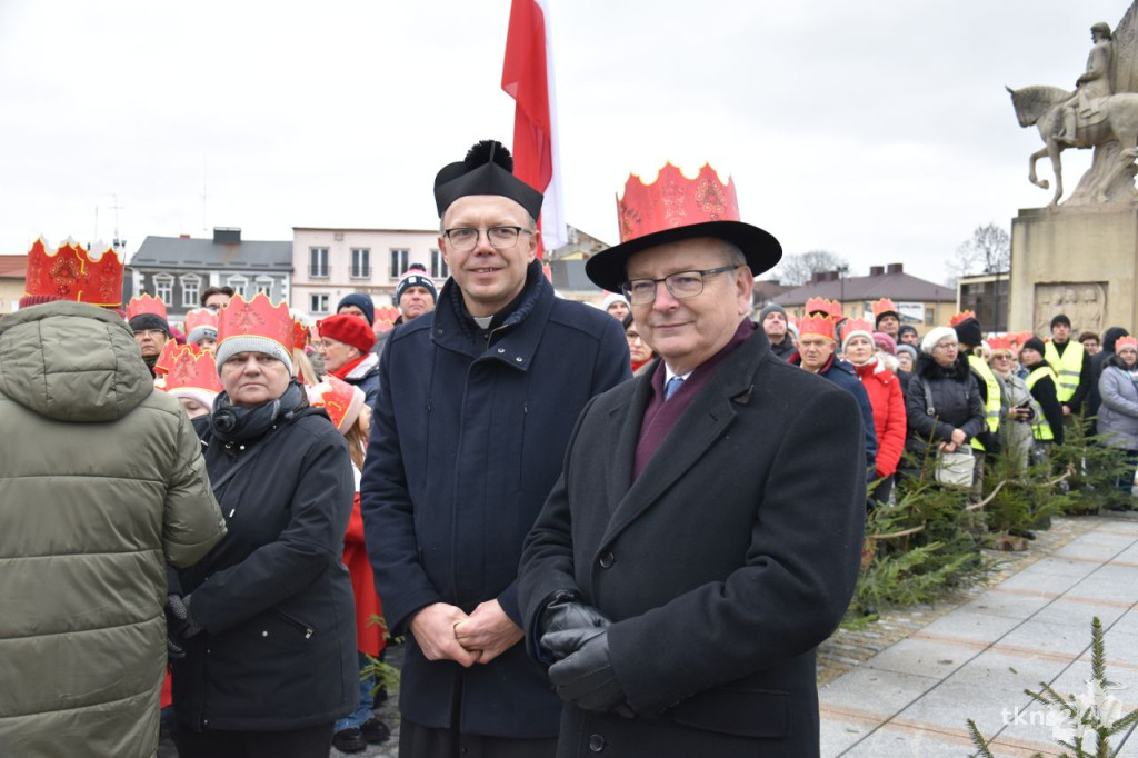 Trzej Królowie przybyli na konecki rynek [wideo, zdjęcia]